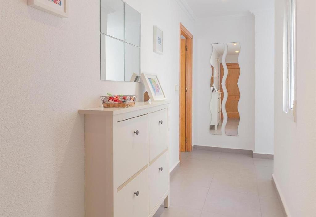 Seaview Modern Beach Apartment กวาร์ดามาร์เดลเซกูรา ภายนอก รูปภาพ